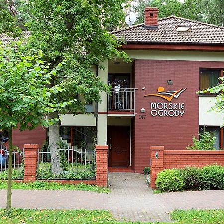 Morskie Ogrody Поберово Екстериор снимка